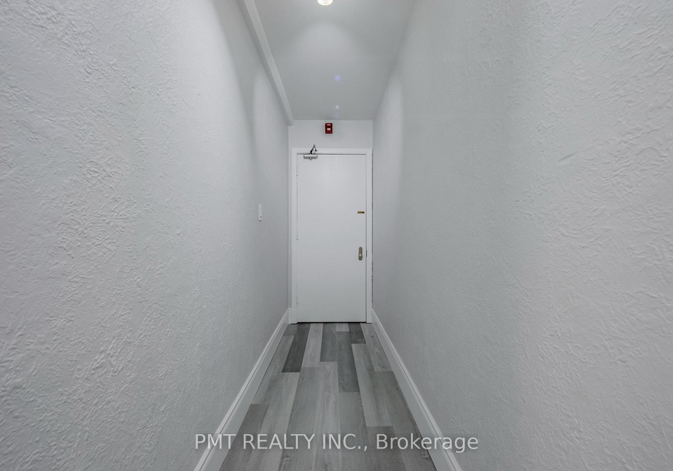 8-wellington-street-w-w-brampton-ontario-w12299785