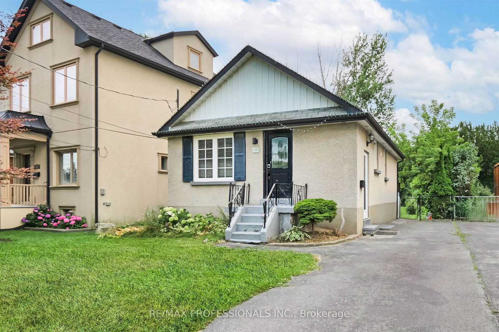 1026-haig-boulevard-mississauga-ontario-w12300120