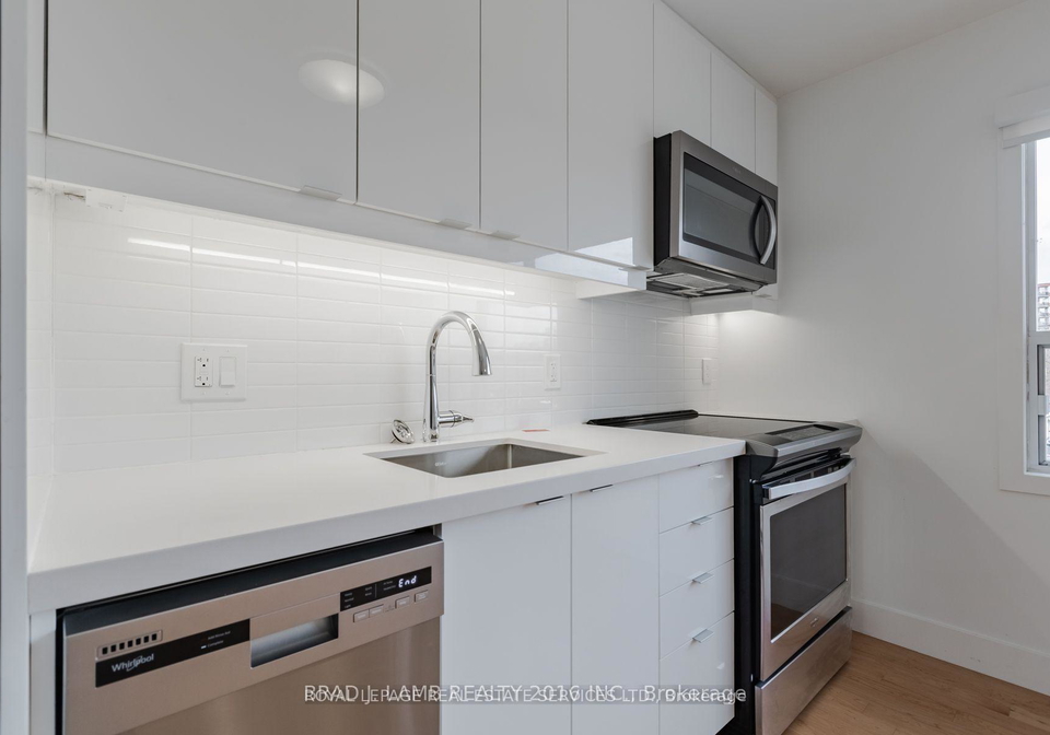 28a-third-street-etobicoke-ontario-w12300368