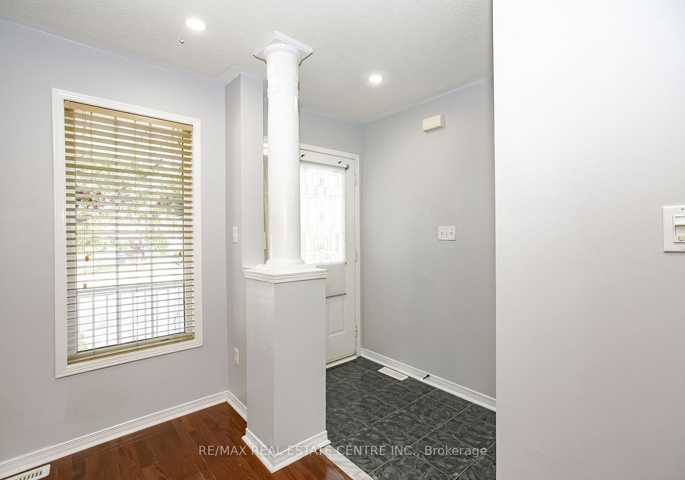 11-jewel-crescent-brampton-ontario-w12300435