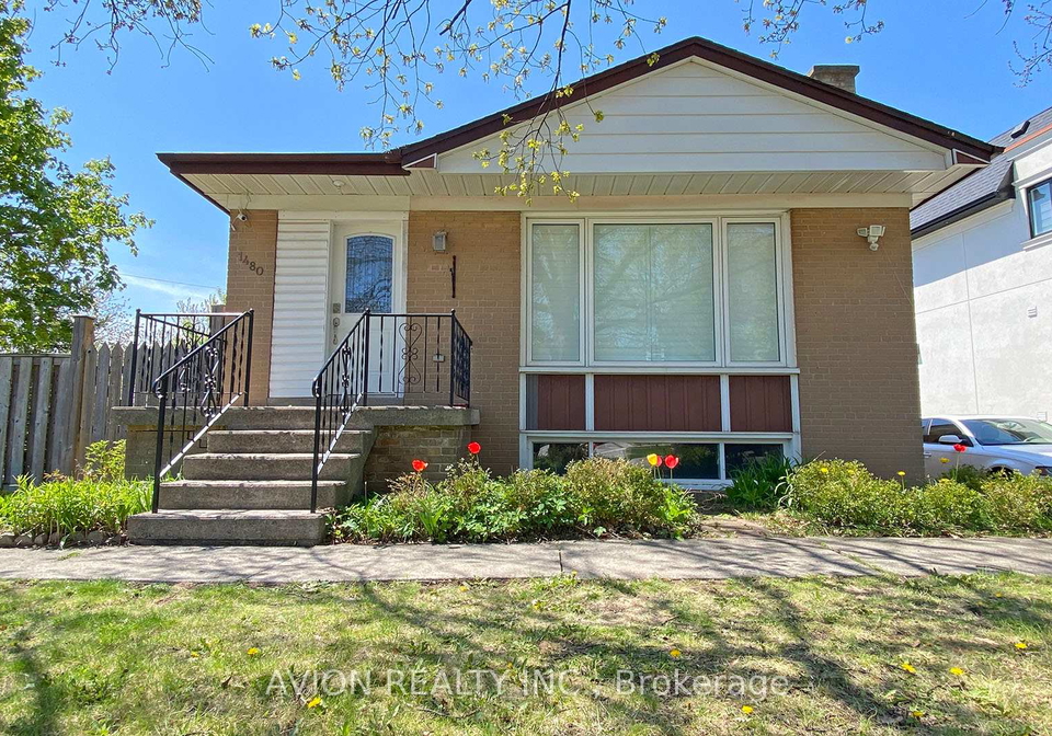 1480-pembroke-drive-oakville-ontario-w12301460