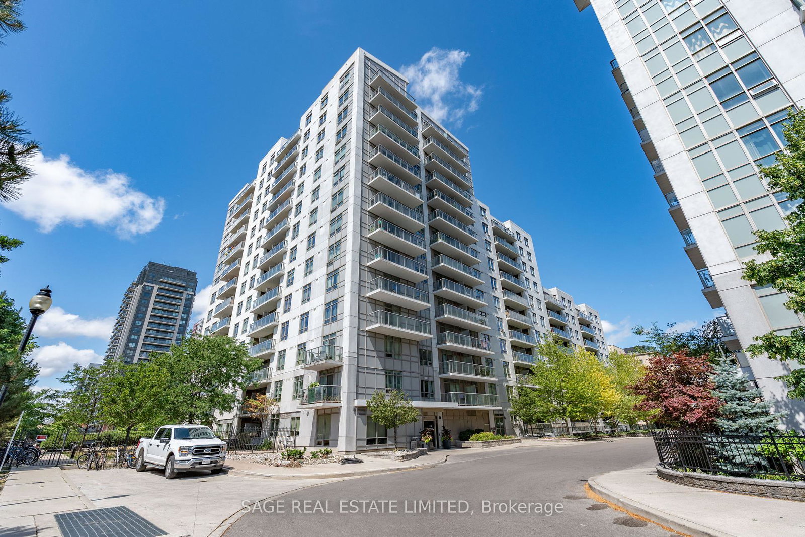 816-lansdowne-avenue-toronto-ontario-w12301608