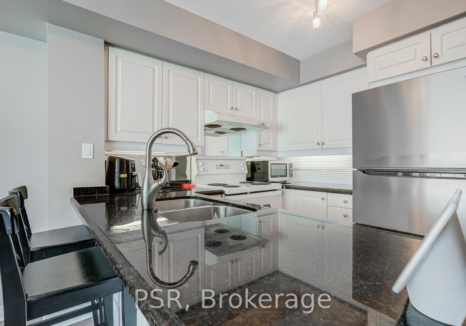 2111-lake-shore-boulevard-w-w-etobicoke-ontario-w12301767