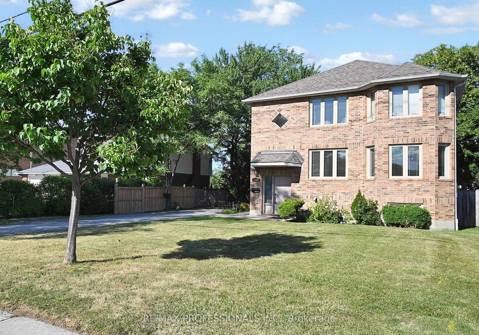 2451-islington-avenue-etobicoke-ontario-w12301999
