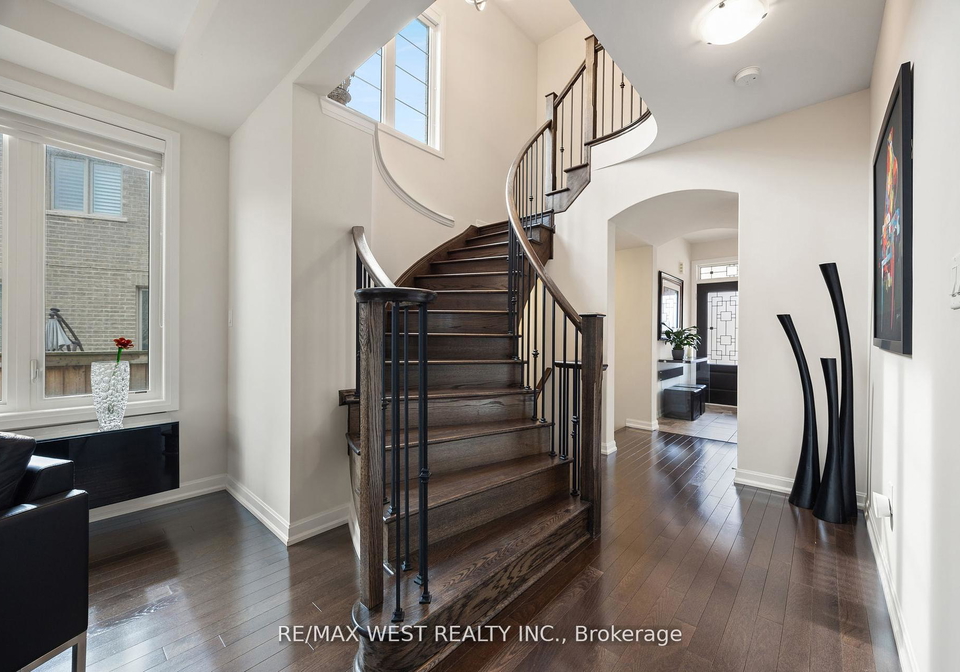 109-masterman-crescent-oakville-ontario-w12302213