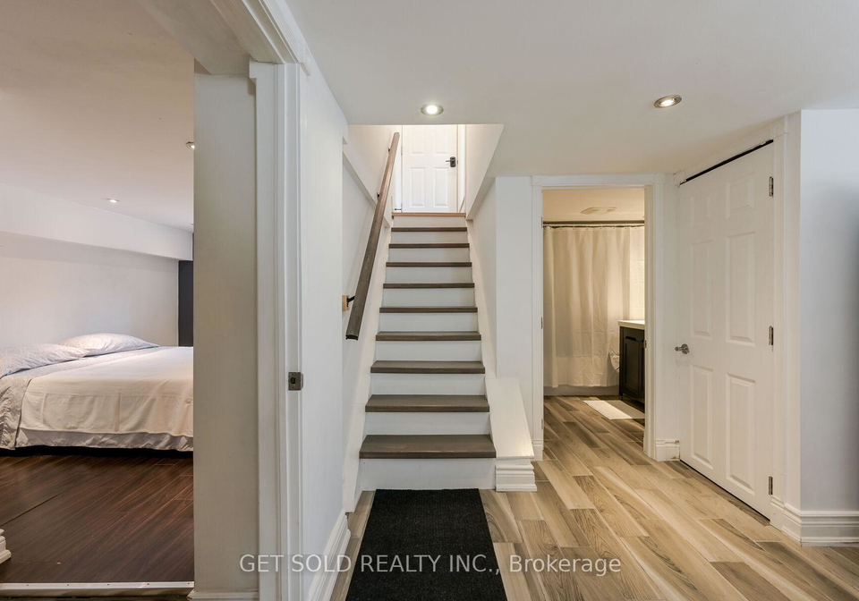 947-islington-avenue-etobicoke-ontario-w12302259