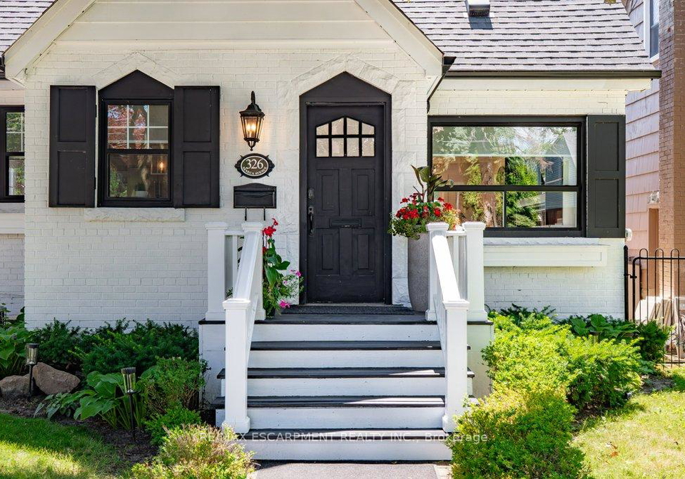 326-seneca-avenue-burlington-ontario-w12302564