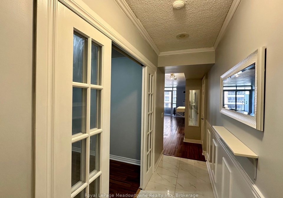 5233-dundas-street-w-w-etobicoke-ontario-w12302903
