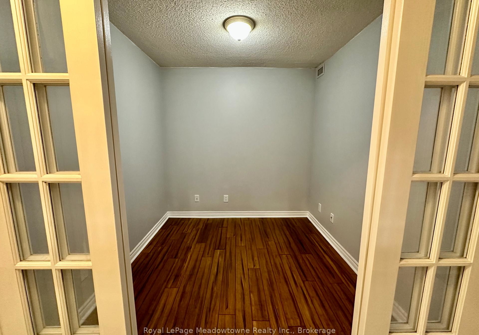 5233-dundas-street-w-w-etobicoke-ontario-w12302903