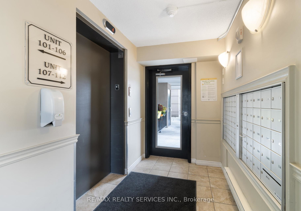 1390-main-street-e-e-milton-ontario-w12302928