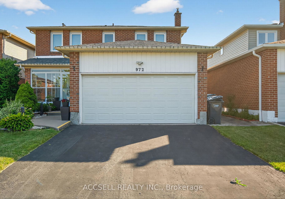 972-queensbridge-drive-mississauga-ontario-w12302934