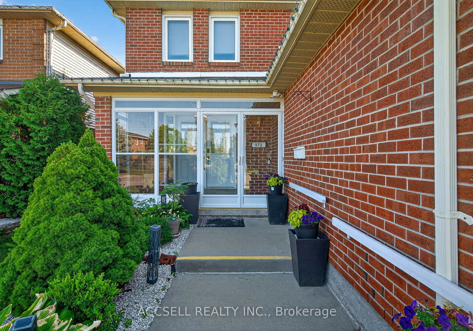 972-queensbridge-drive-mississauga-ontario-w12302934
