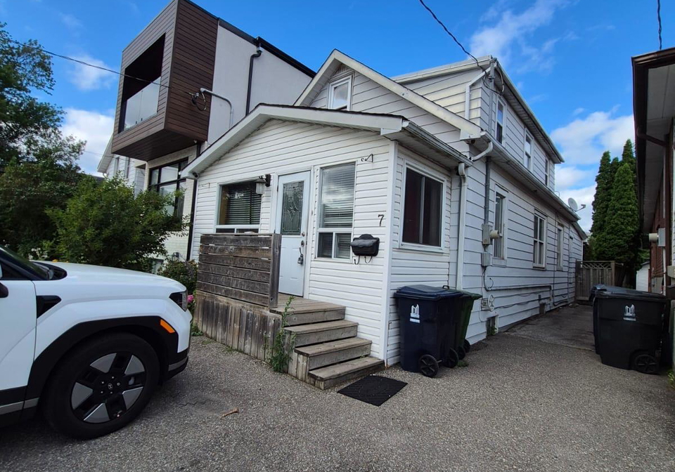 7-twenty-fourth-street-etobicoke-ontario-w12303004