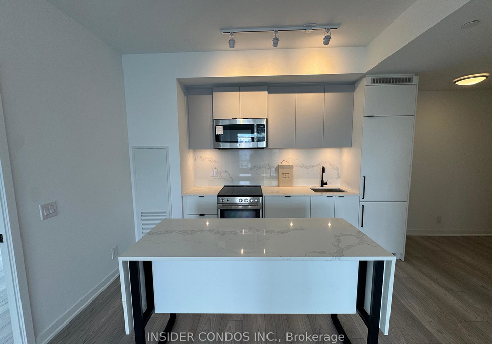 285-dufferin-street-toronto-ontario-w12303025