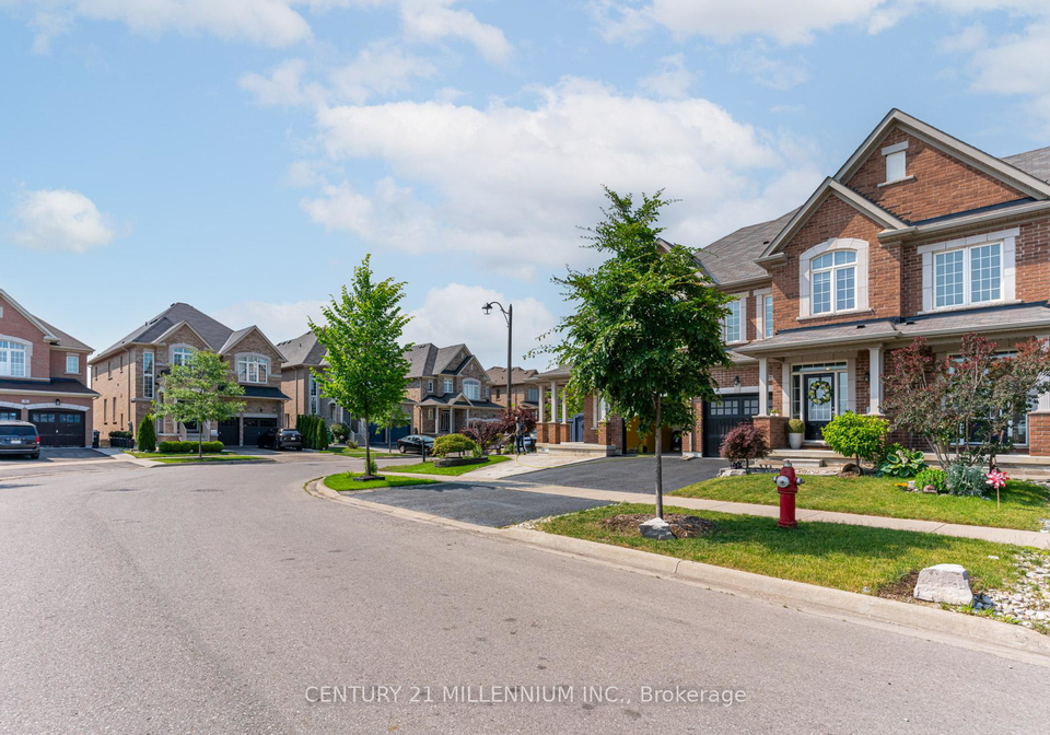 77-relton-circle-brampton-ontario-w12303331