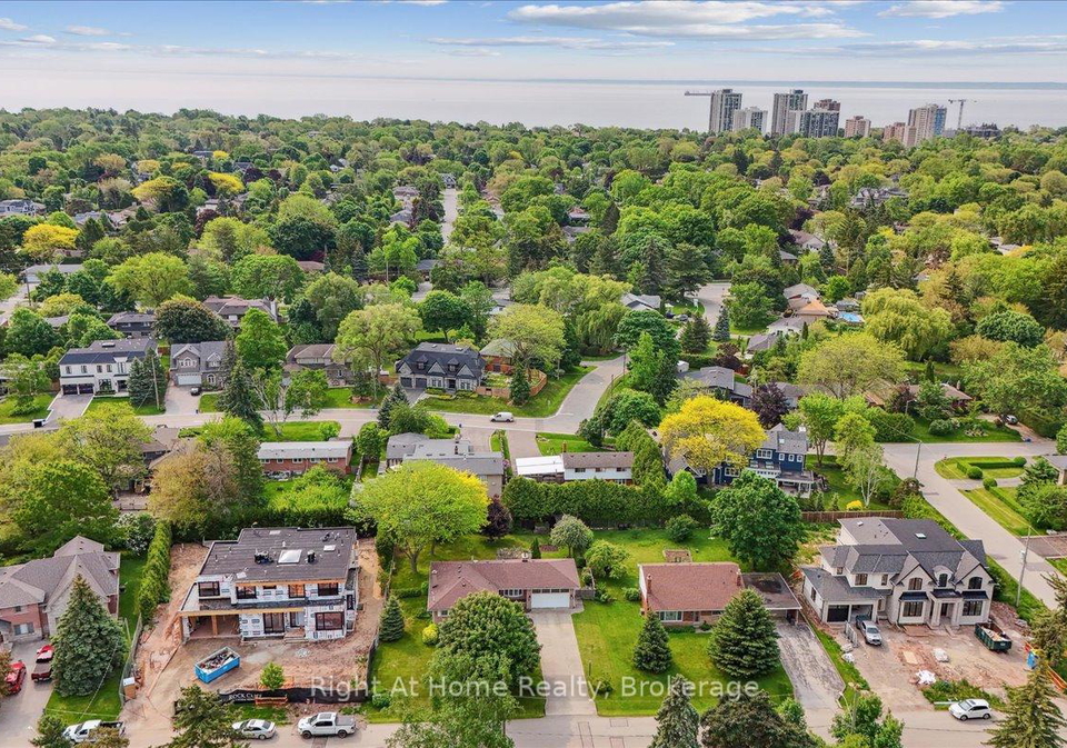 357-seaton-drive-oakville-ontario-w12303338