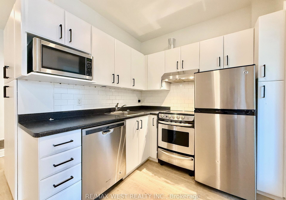 534-gladstone-avenue-toronto-ontario-w12303811