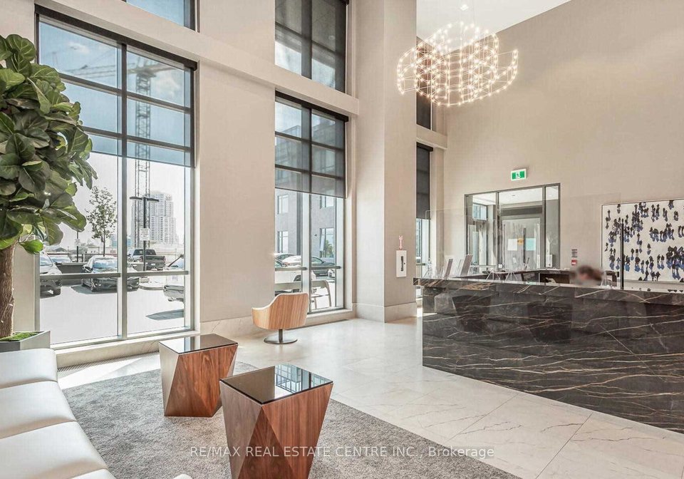 8-nahani-way-mississauga-ontario-w12304429
