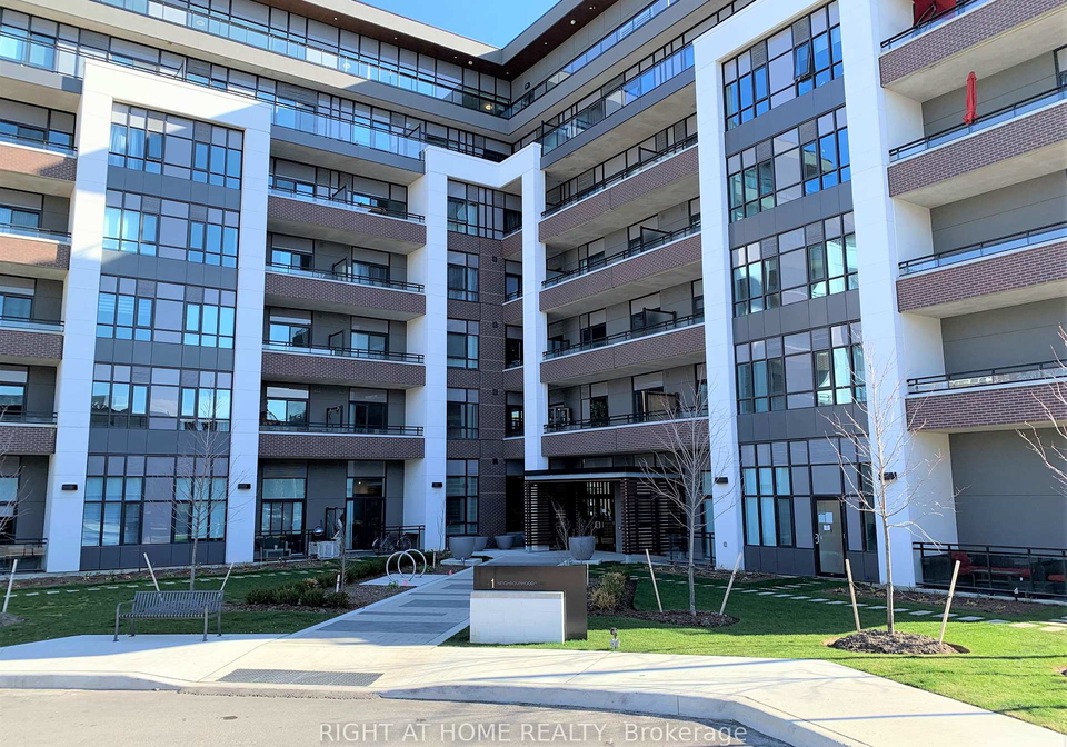 1-neighbourhood-lane-etobicoke-ontario-w12304642