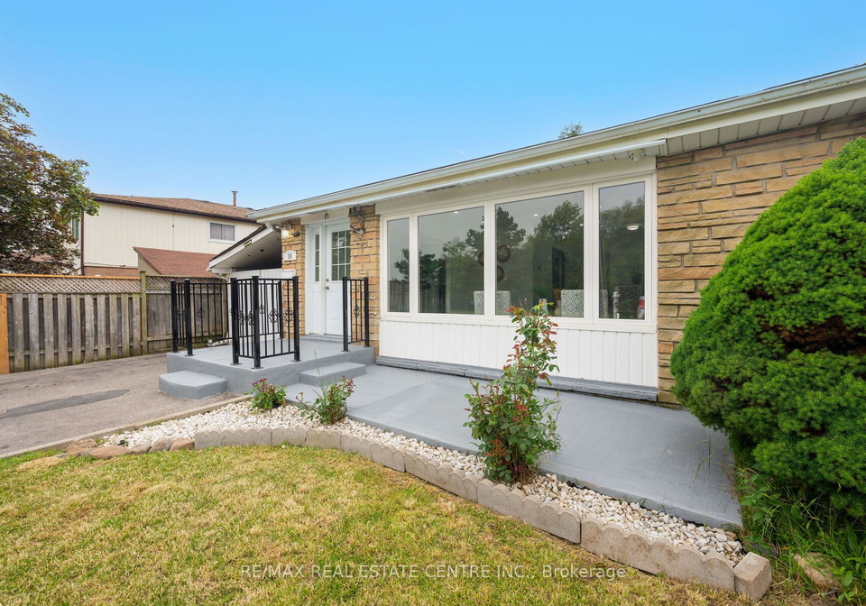18-dearbourne-boulevard-brampton-ontario-w12305216