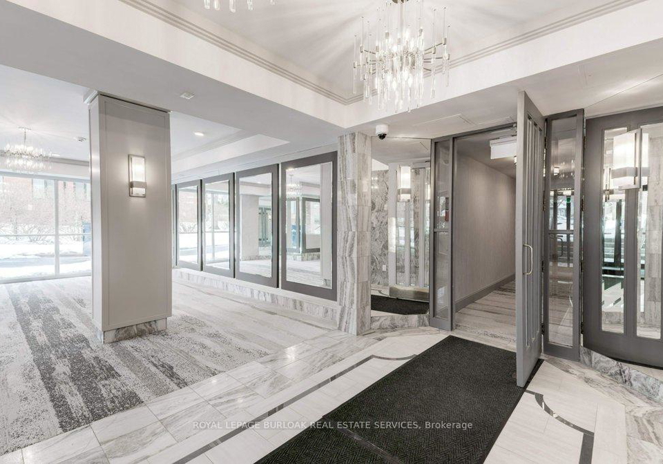 2210-lakeshore-road-burlington-ontario-w12305321