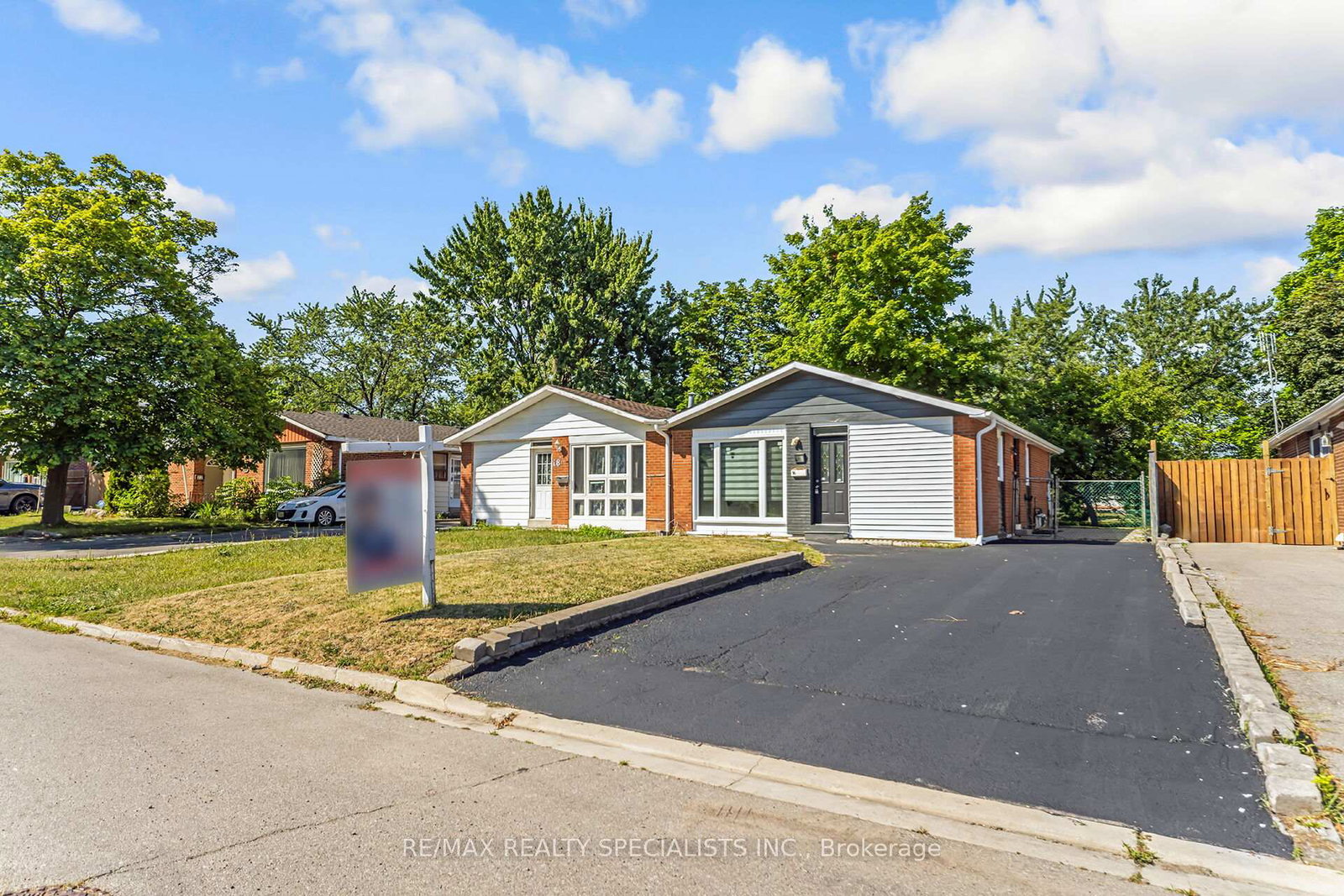16-drake-boulevard-brampton-ontario-w12305334