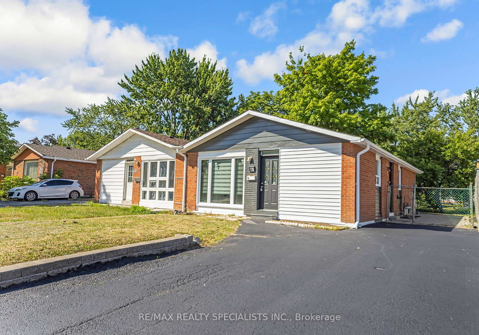 16-drake-boulevard-brampton-ontario-w12305334