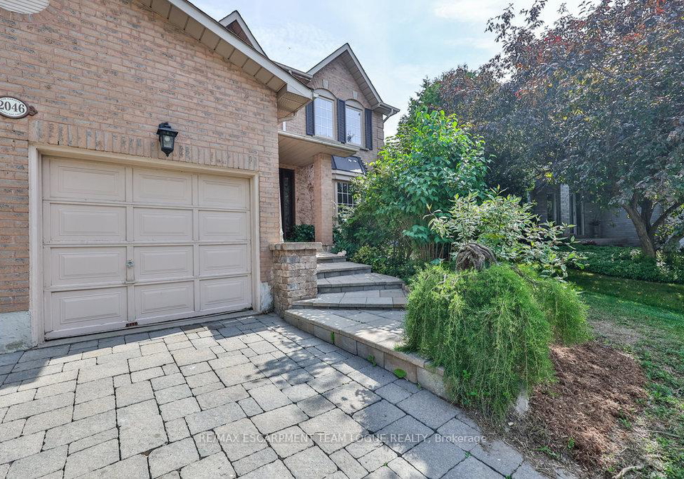 2046-parklane-crescent-burlington-ontario-w12305640