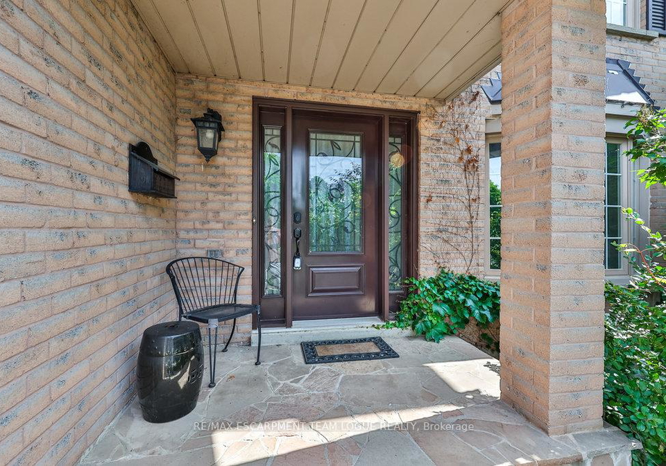 2046-parklane-crescent-burlington-ontario-w12305640