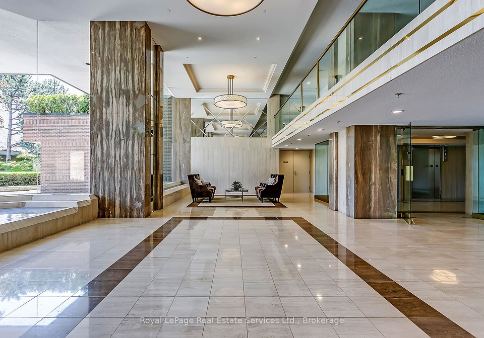 100-lakeshore-road-e-e-oakville-ontario-w12305847