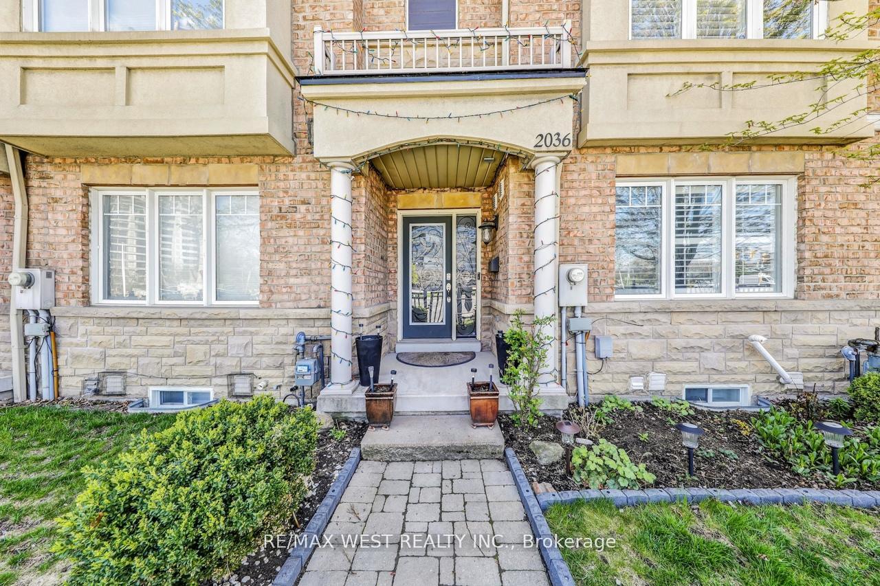2036-lakeshore-road-w-w-mississauga-ontario-w12305916