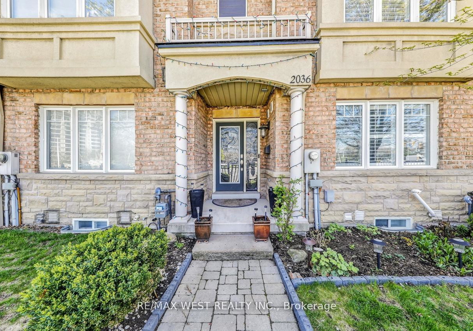 2036-lakeshore-road-w-w-mississauga-ontario-w12305916
