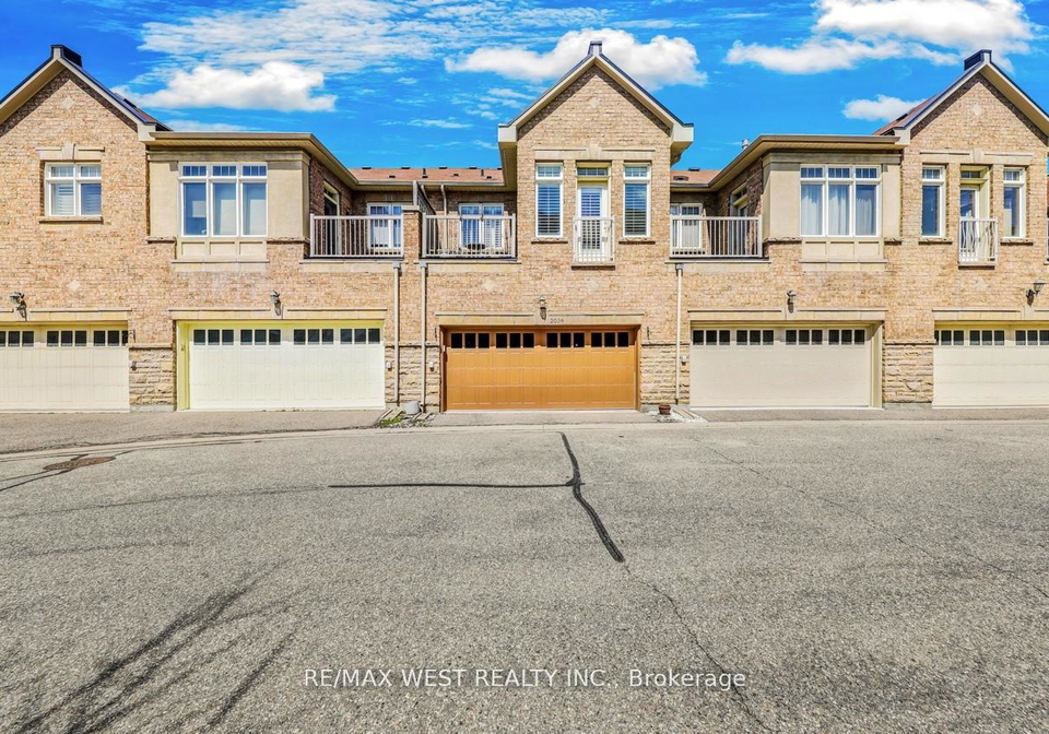 2036-lakeshore-road-w-w-mississauga-ontario-w12305916