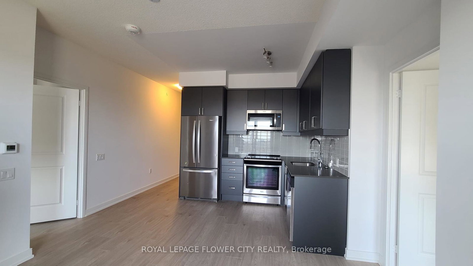 8-nahani-way-mississauga-ontario-w12306086