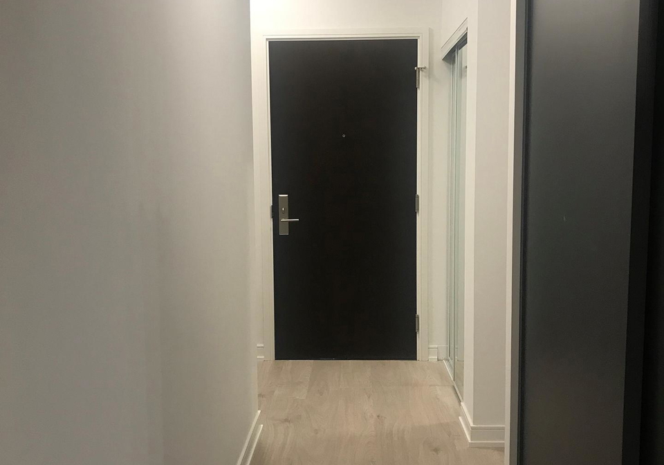 8-nahani-way-mississauga-ontario-w12306086