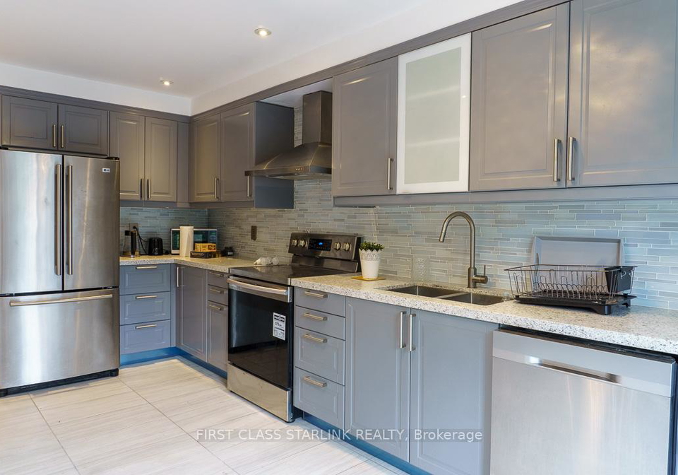 1048-charminster-crescent-mississauga-ontario-w12306174