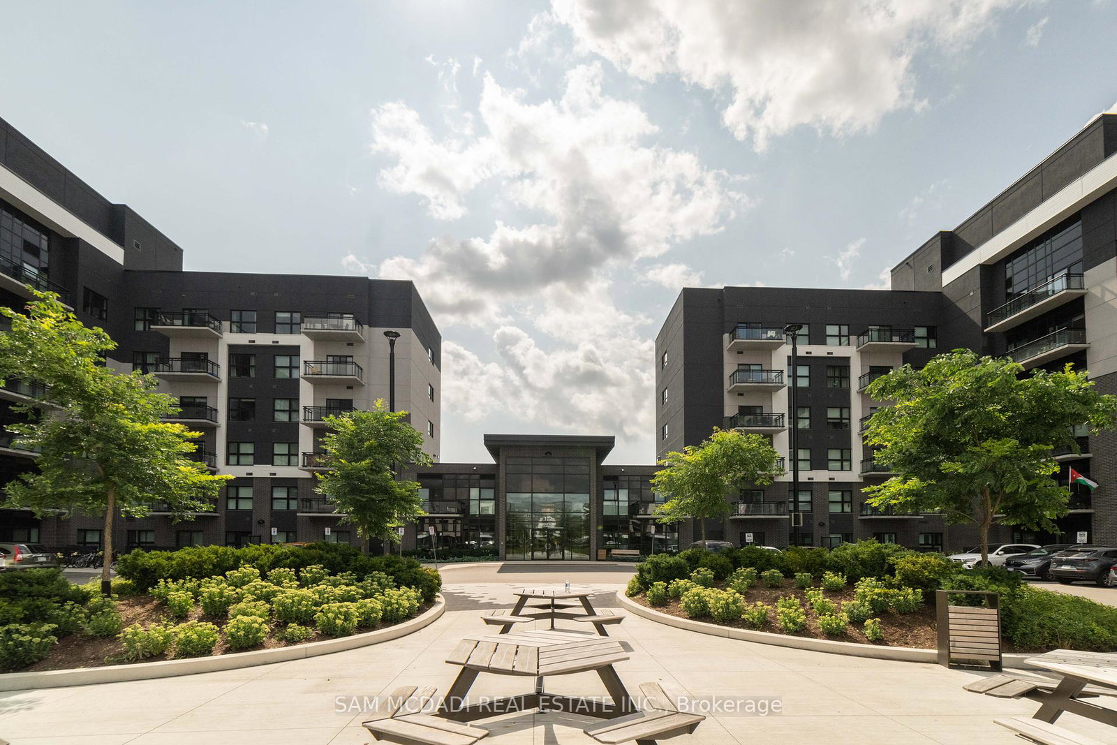 102-grovewood-common-na-oakville-ontario-w12306517