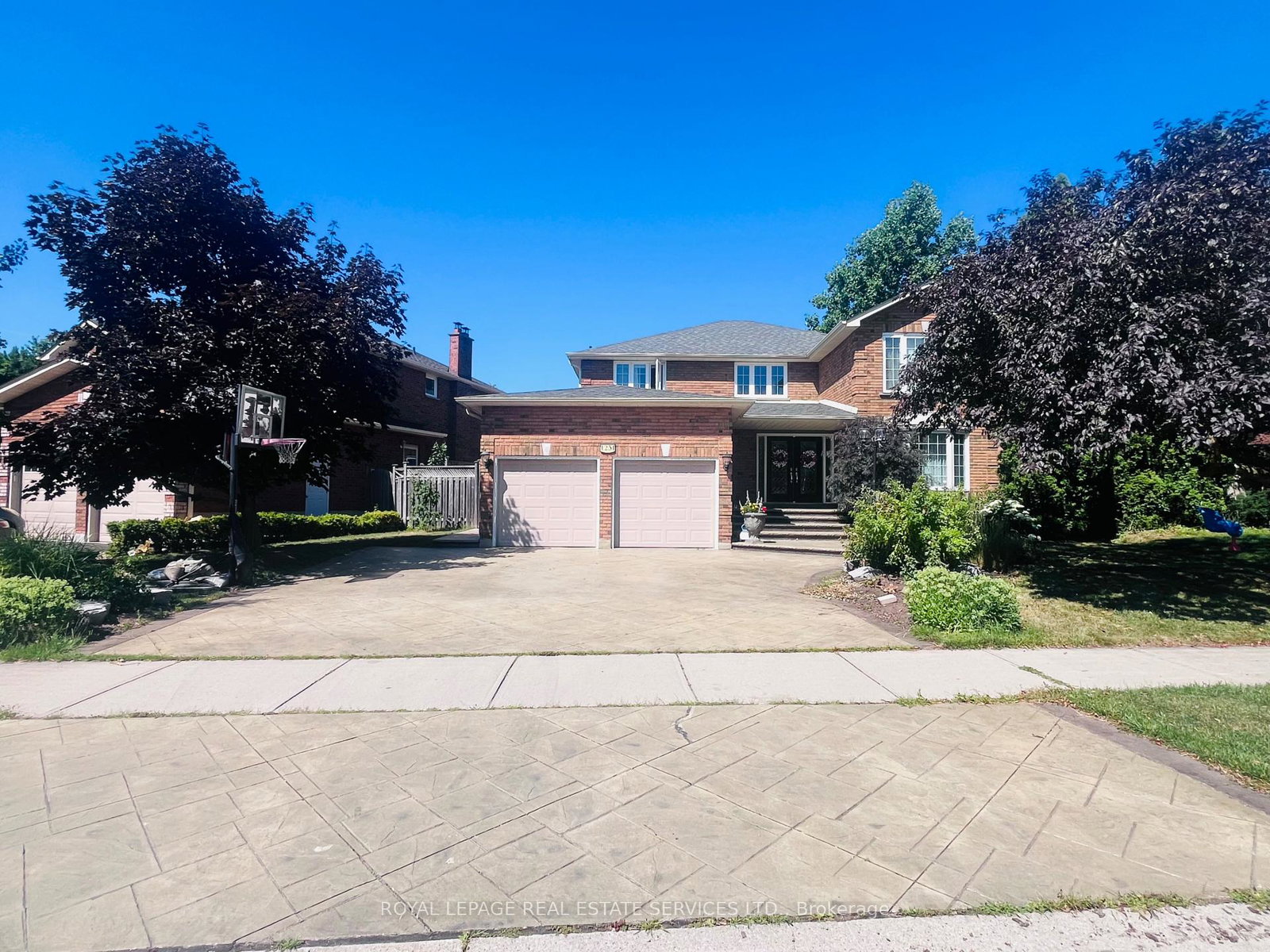 1231-bonnybank-court-oakville-ontario-w12306631
