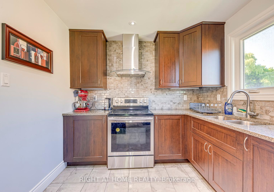 4004-midhurst-lane-mississauga-ontario-w12306678