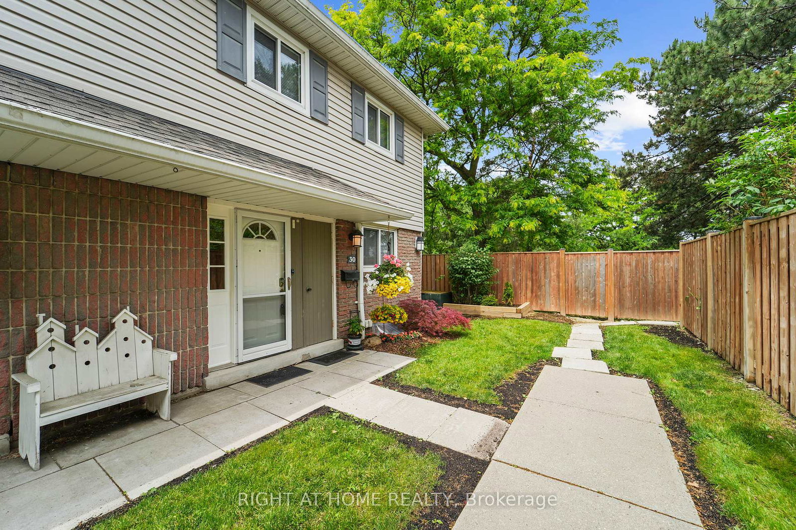 30-village-court-brampton-ontario-w12306835