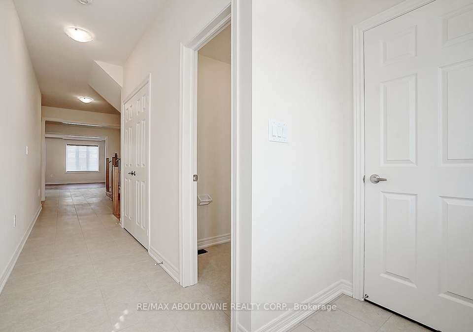 3175-crystal-drive-oakville-ontario-w12306940