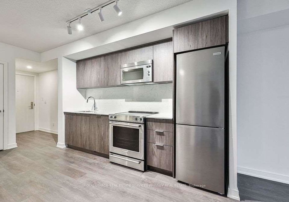 30-samuel-wood-way-etobicoke-ontario-w12307105