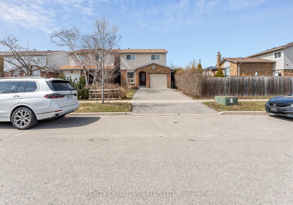 60-pluto-drive-brampton-ontario-w12307308