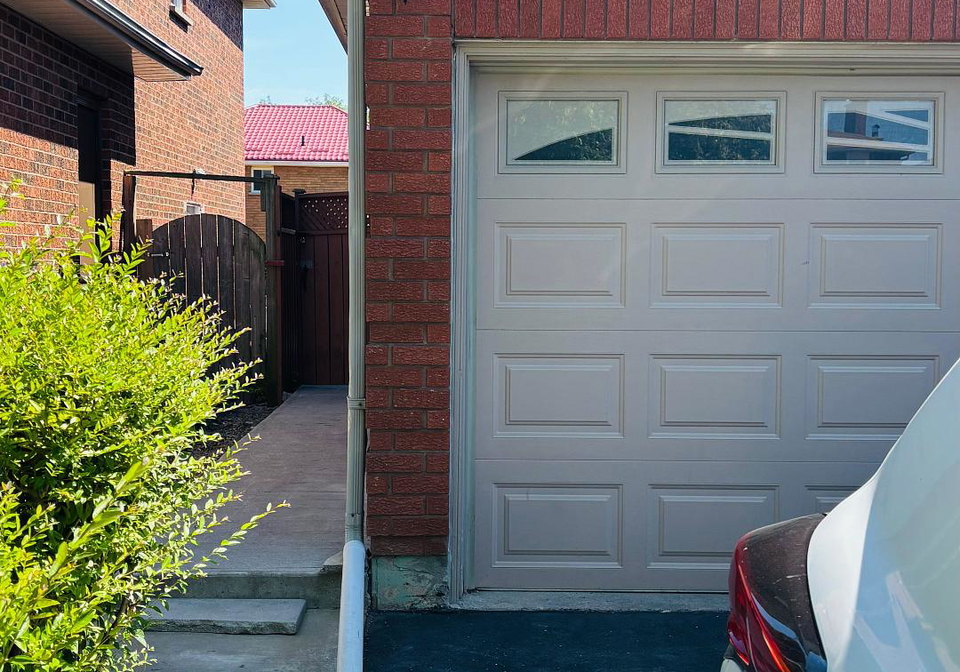 83-michigan-avenue-brampton-ontario-w12307536