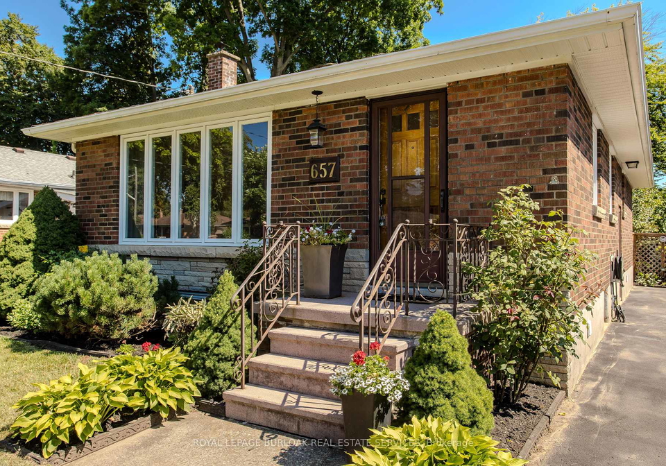 657-ashley-avenue-burlington-ontario-w12307980