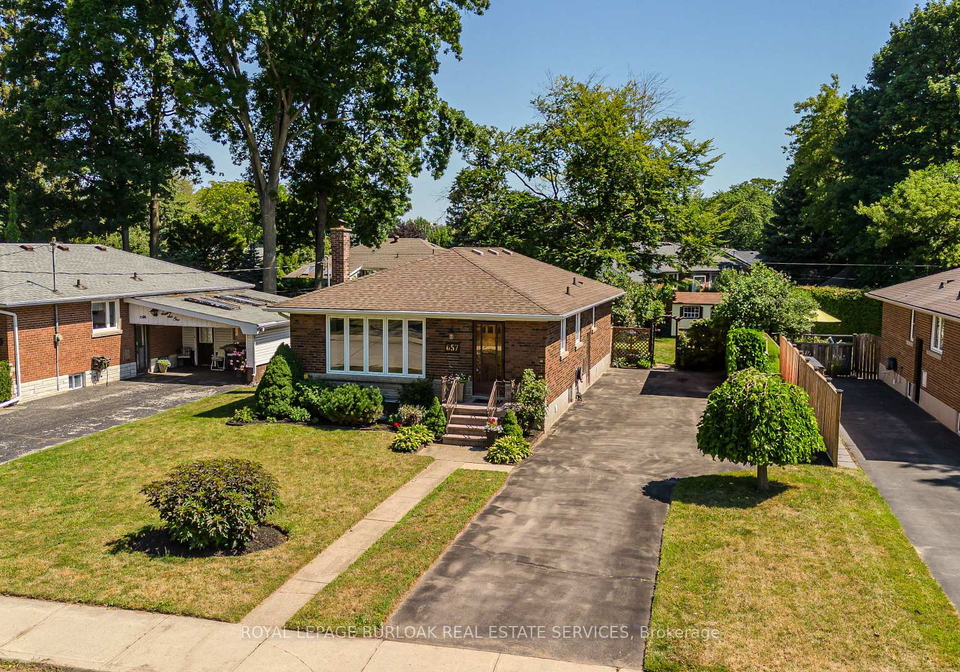 657-ashley-avenue-burlington-ontario-w12307980