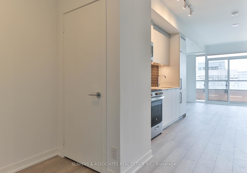 285-dufferin-street-toronto-ontario-w12307988
