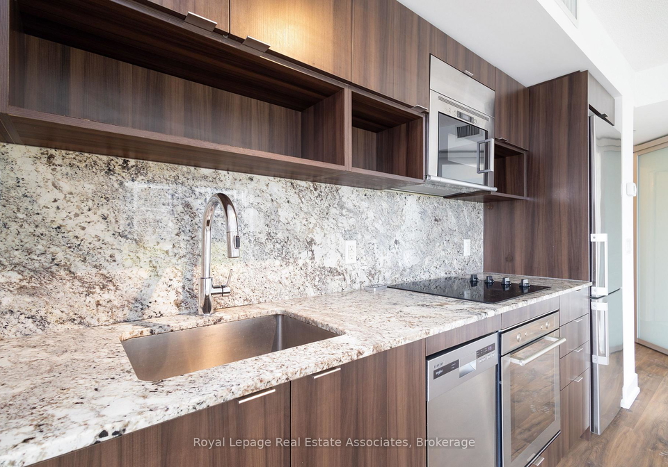7-mabelle-avenue-etobicoke-ontario-w12308359