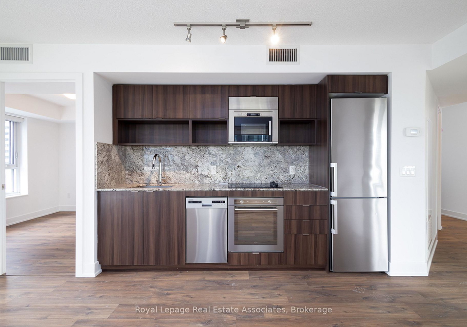 7-mabelle-avenue-etobicoke-ontario-w12308359