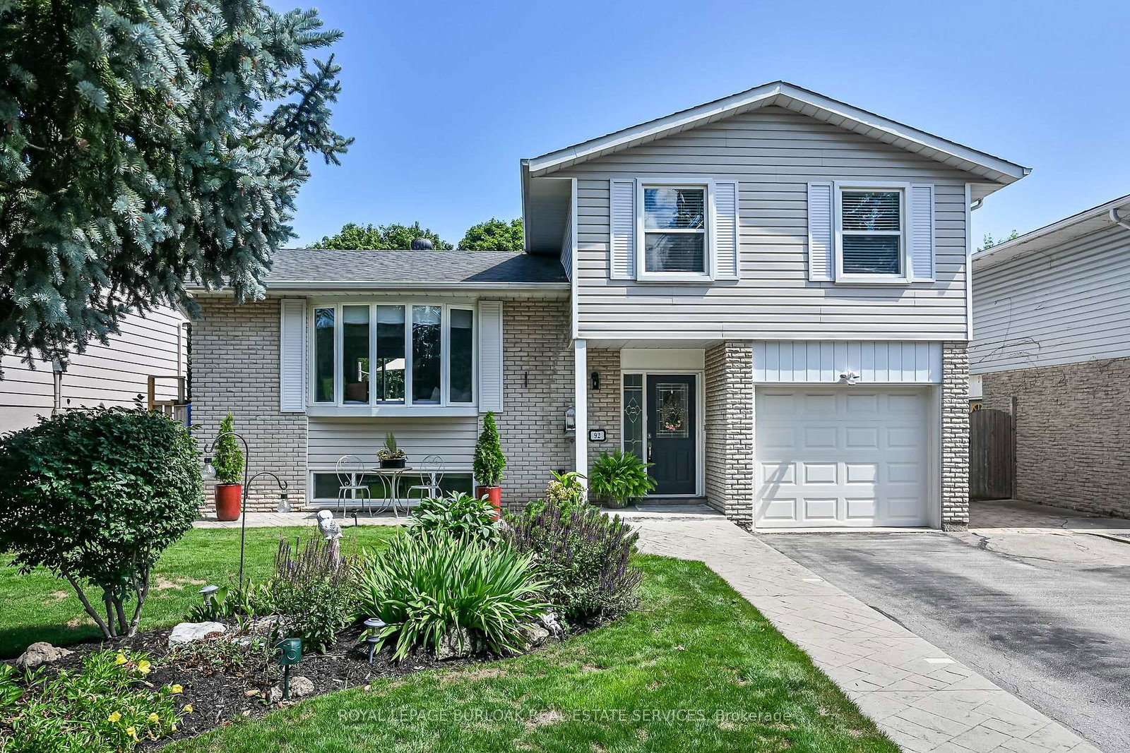 92-osborne-crescent-oakville-ontario-w12308396